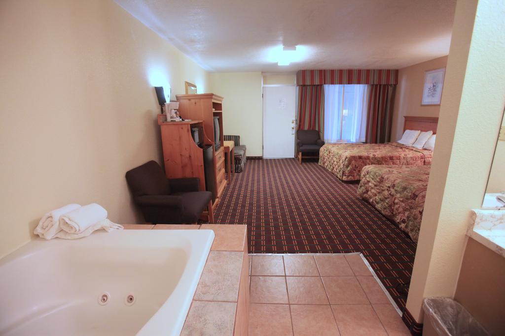 Regency Inn Pigeon Forge Δωμάτιο φωτογραφία