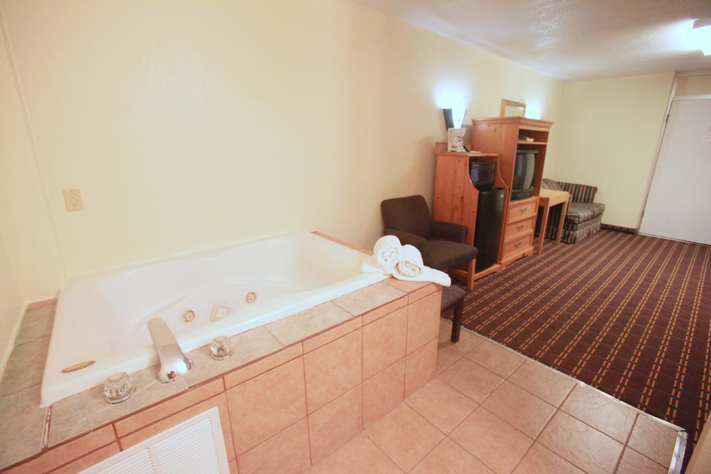Regency Inn Pigeon Forge Εξωτερικό φωτογραφία